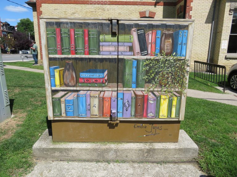 Utility Cabinet at Gerrard and Berkeley